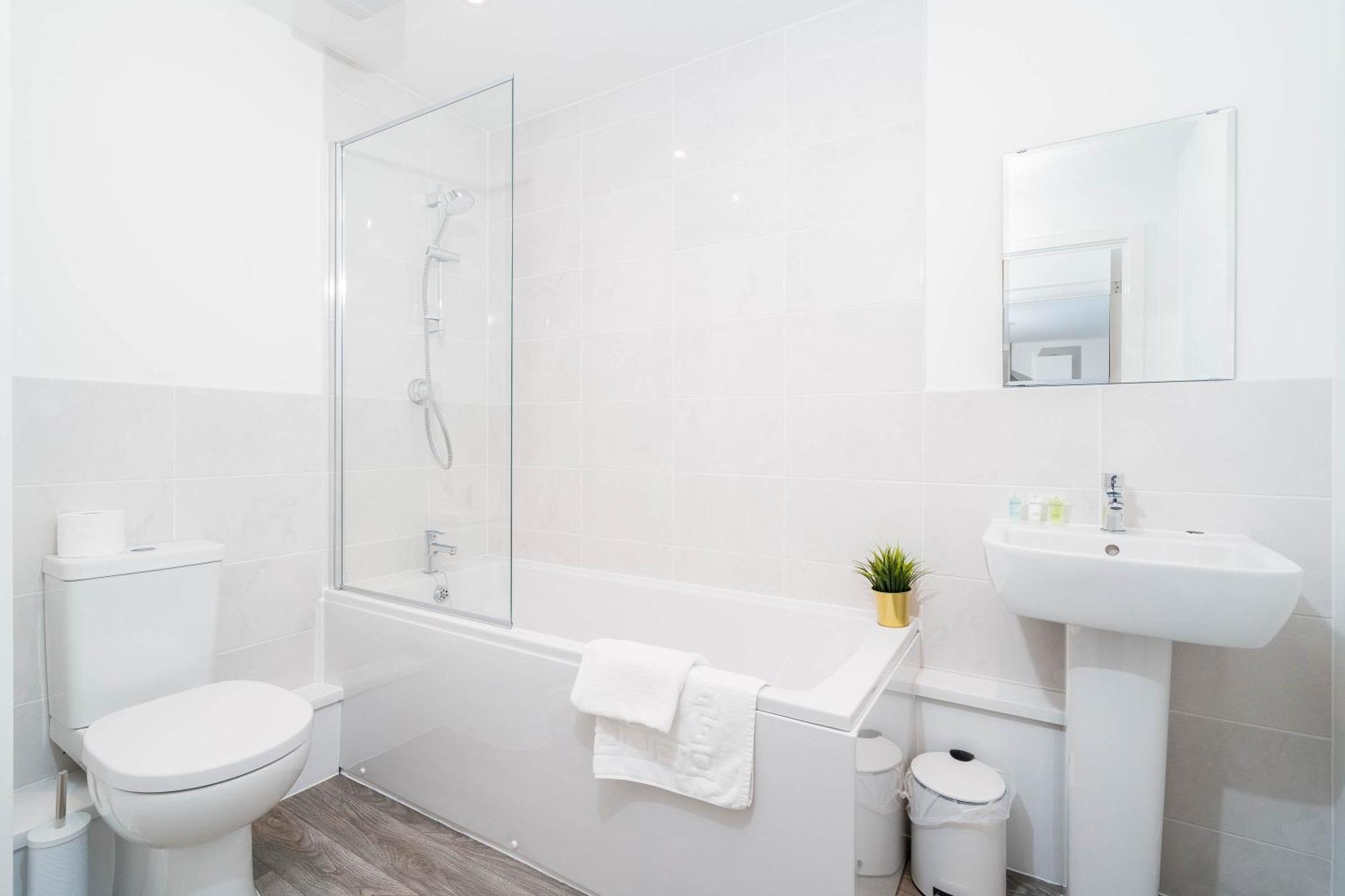 Luxury Apartment - Twin Beds - Selly Oak - Off-Street Parking - Free Netflix & Wifi - Top Rated 9Cc Birmingham Exteriör bild