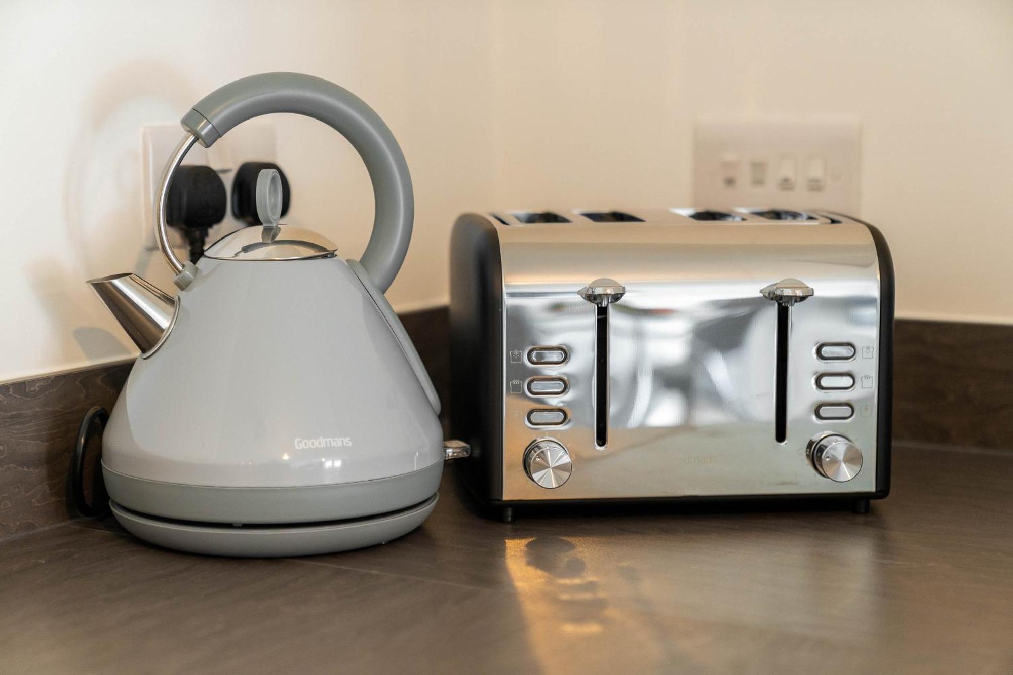 Luxury Apartment - Twin Beds - Selly Oak - Off-Street Parking - Free Netflix & Wifi - Top Rated 9Cc Birmingham Exteriör bild